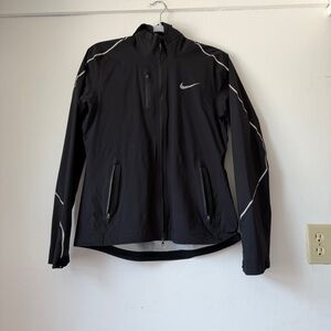 Nike Size Medium windbreaker rain jacket